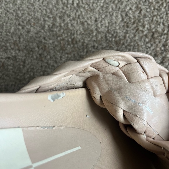 Dolce Vita Women's Cream Woven Sandals - Picture 7 of 7